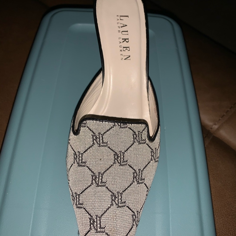 Shoes - Picture 6 of 14